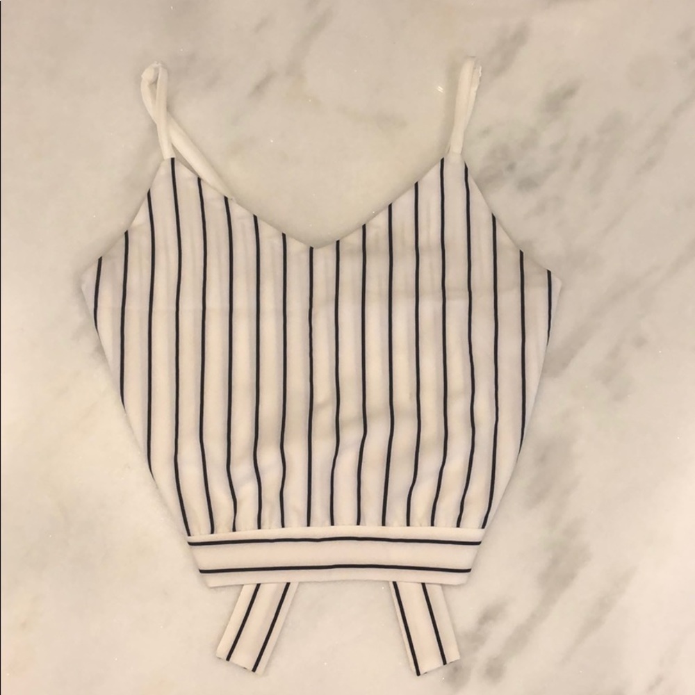 Pin-stripe Croptop